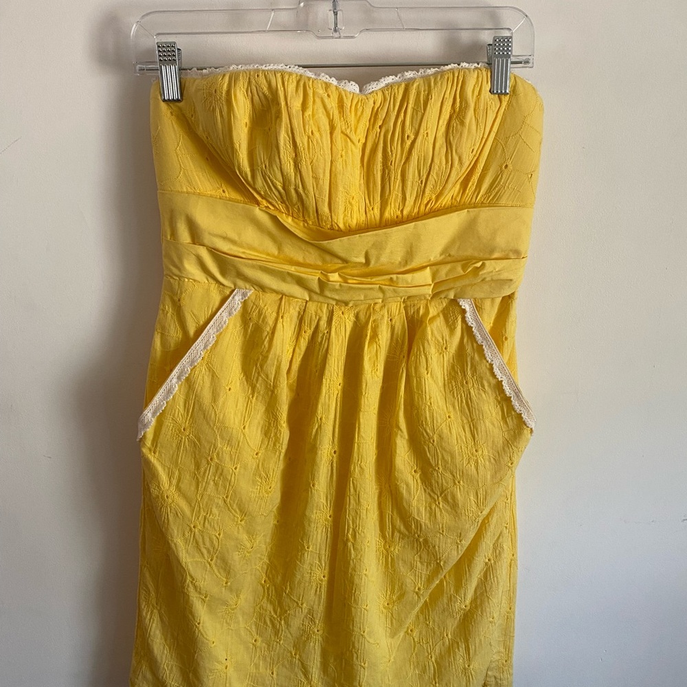 XOXO Strapless Yellow‎ Eyelet Dress with White Lace Trim Feminine Summer